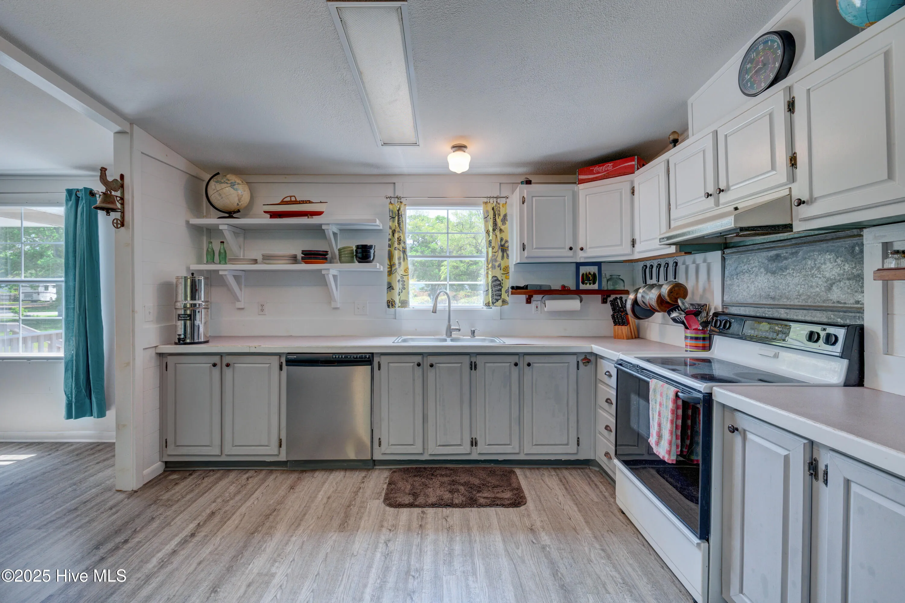 Hampstead, North Carolina 28443, United States, 3 Bedrooms Bedrooms, ,2 BathroomsBathrooms,Residential,Pending,126361