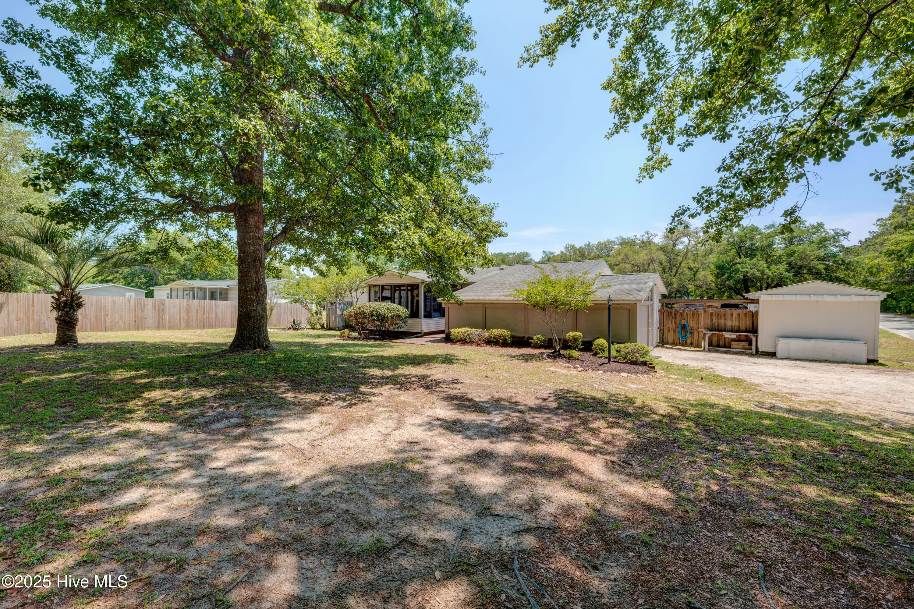 Hampstead, North Carolina 28443, United States, 3 Bedrooms Bedrooms, ,2 BathroomsBathrooms,Residential,Pending,126361