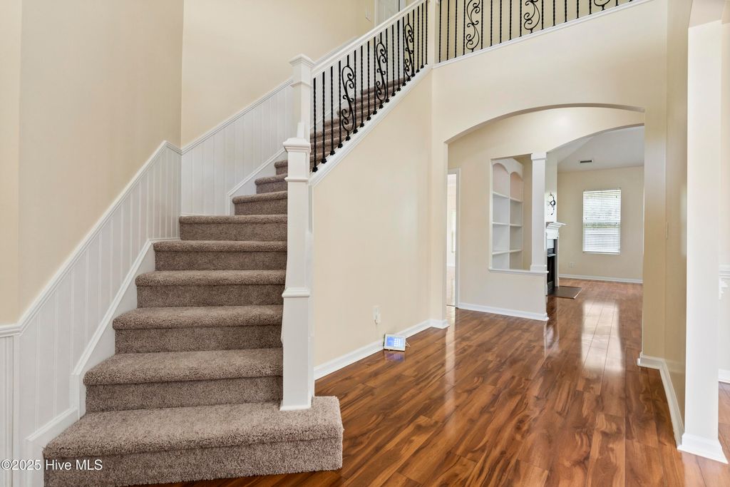 Photo of 402 Walkens Woods Lane, Jacksonville, NC 28546 (MLS # 100518163)