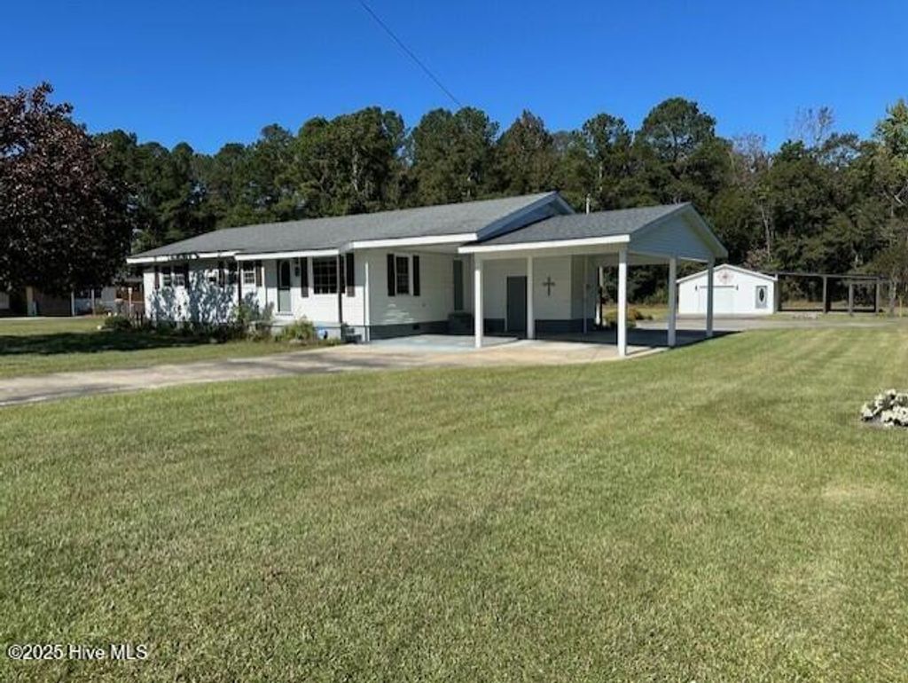 Photo of 1006 White Oak Drive, Kinston, NC 28504 (MLS # 100536756)
