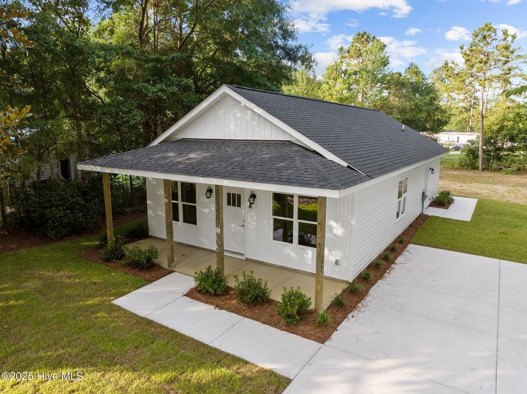 Photo of 1435 Penderlea Highway, Burgaw, NC 28425 (MLS # 100525124)