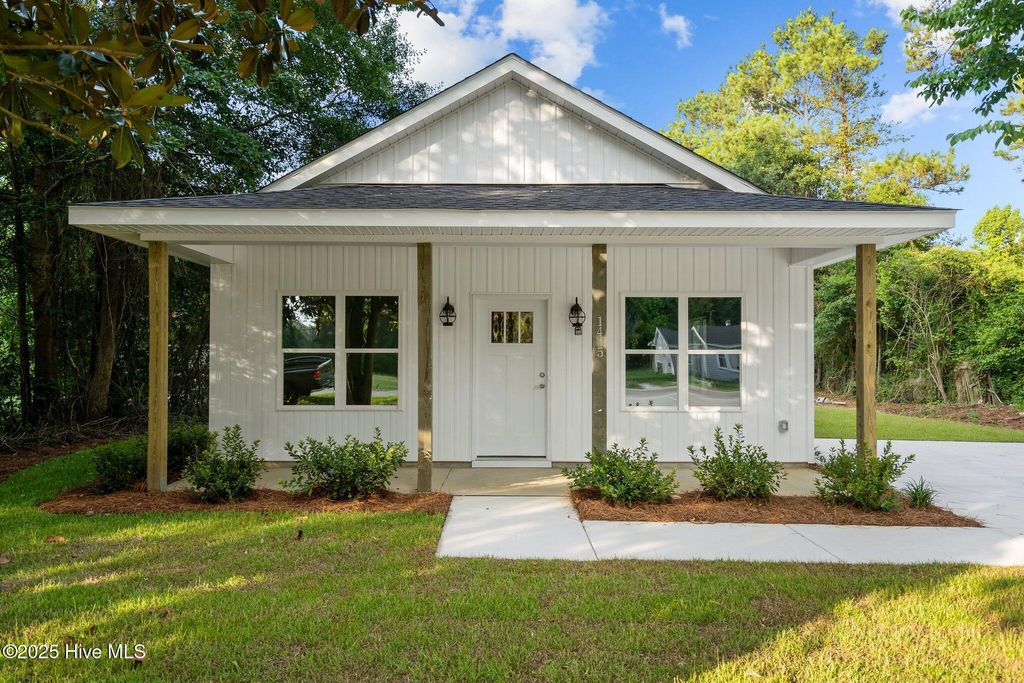 Photo of 1435 Penderlea Highway, Burgaw, NC 28425 (MLS # 100525124)