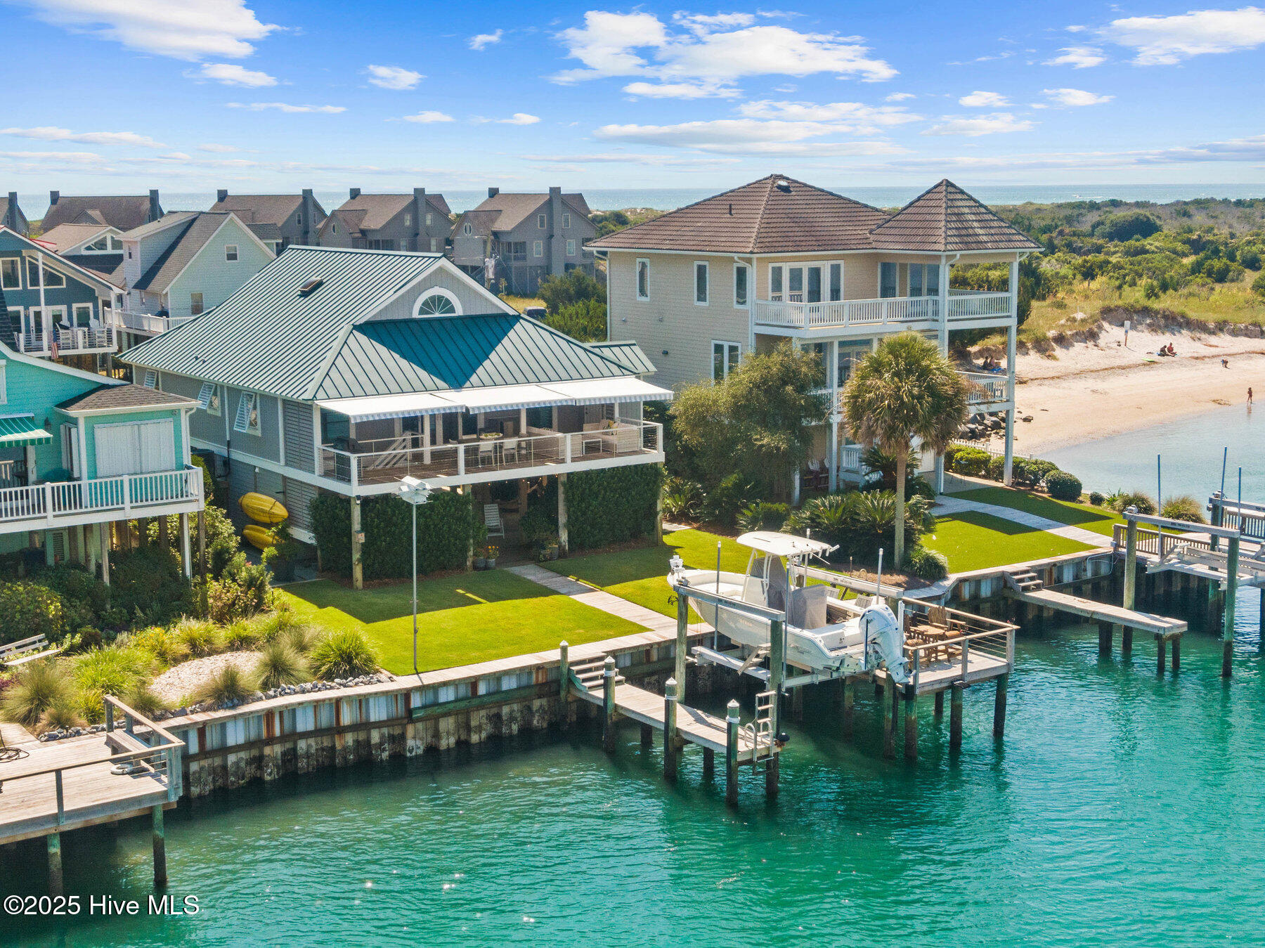 2120 Shoreline Drive