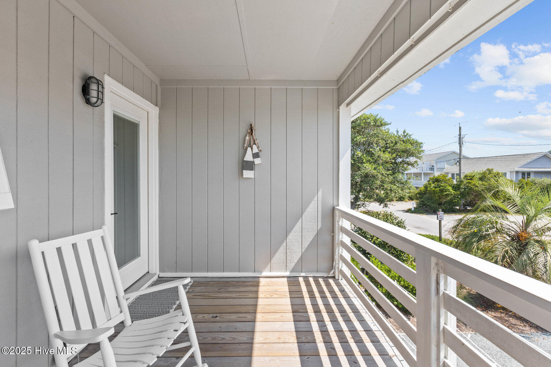 2120 Shoreline Drive