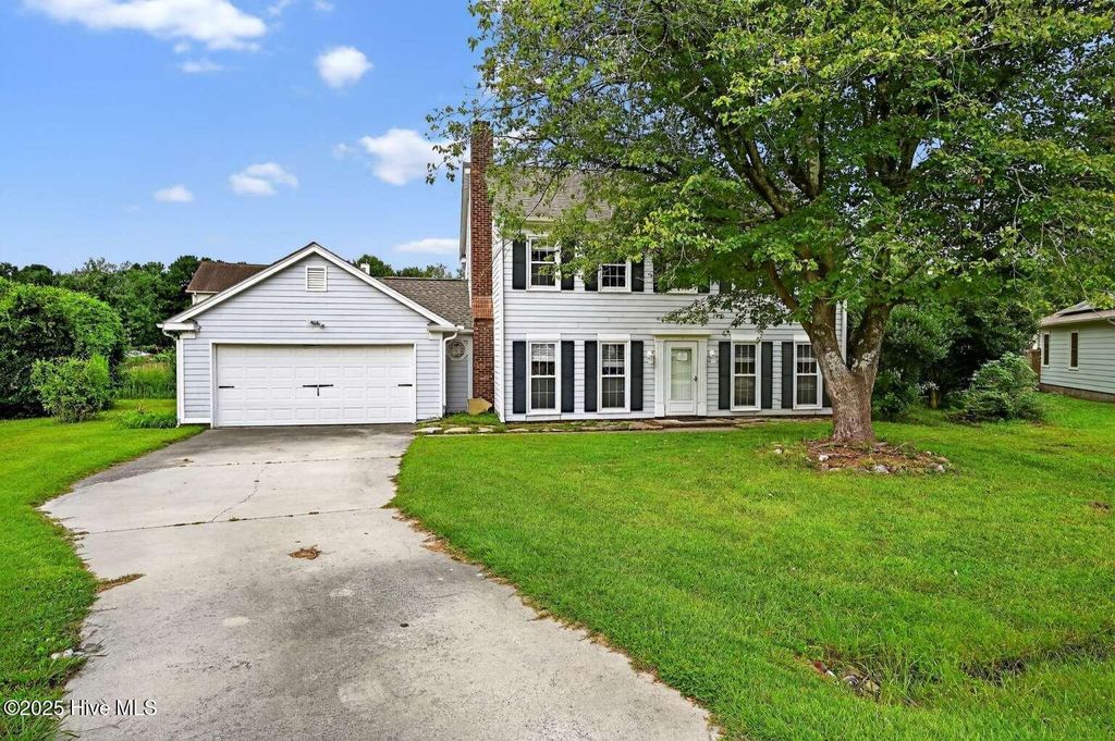 Photo of 2801 Hobart Drive, Wilmington, NC 28405 (MLS # 100495610)