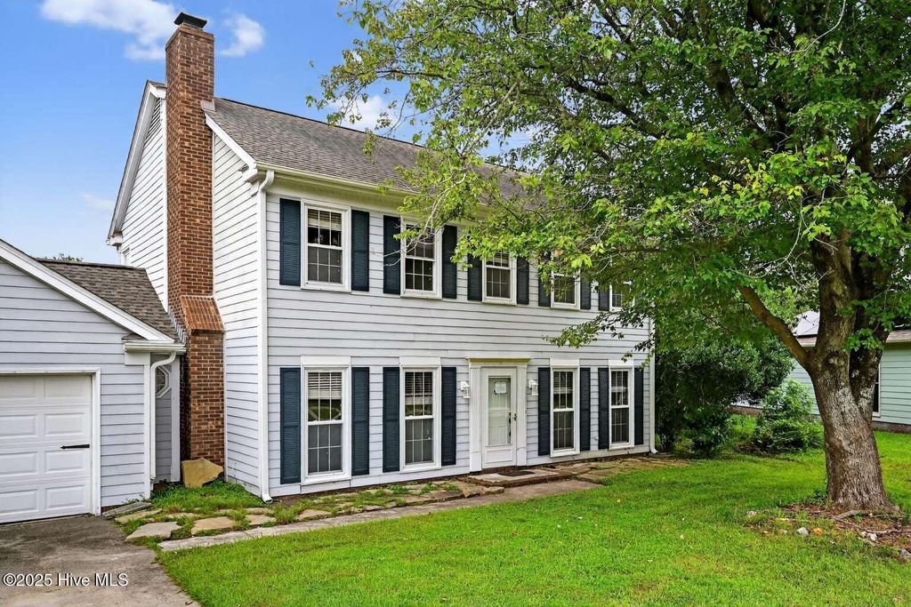 Photo of 2801 Hobart Drive, Wilmington, NC 28405 (MLS # 100495610)