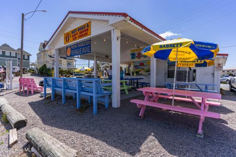 Tiny photo for 1 Diamond Point Court, Surf City, NC 28445 (MLS # 100537639)