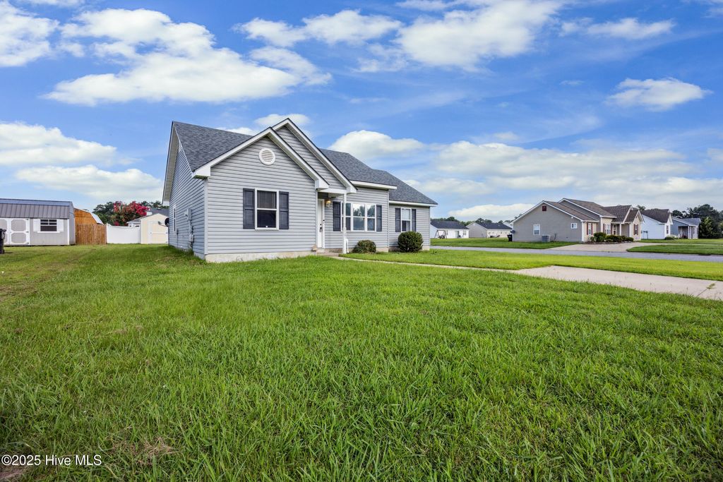 Photo of 1101 Jessica Street, Elizabeth City, NC 27909 (MLS # 100520187)