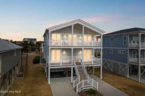 A home in Oak Island