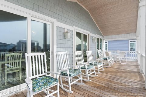 A home in Oak Island