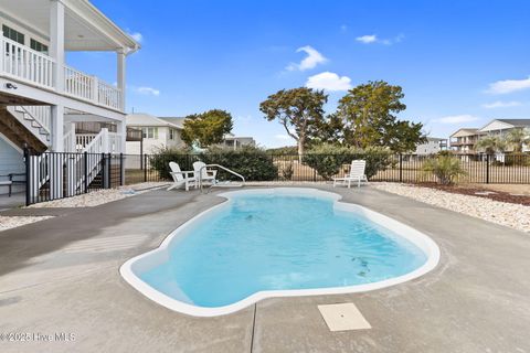 A home in Oak Island