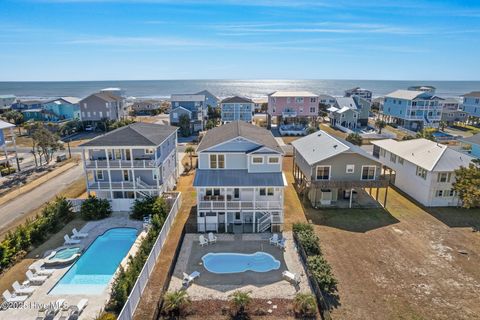 A home in Oak Island