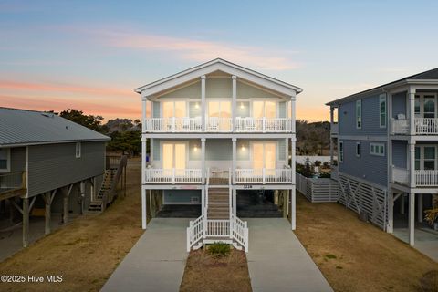 A home in Oak Island