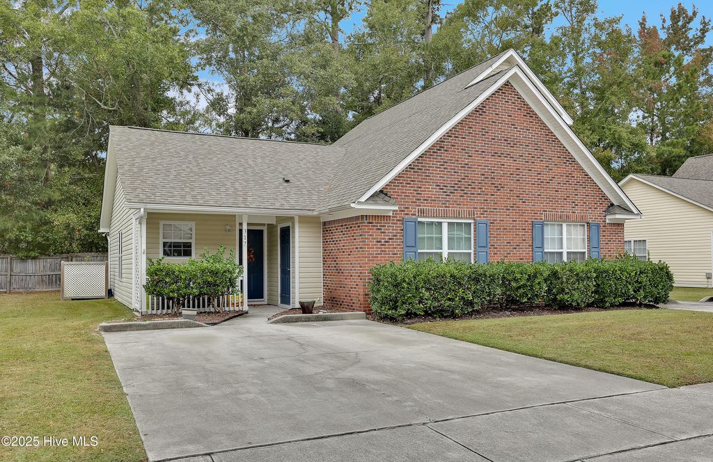 Photo of 305 Saint Rosea Drive, Wilmington, NC 28405 (MLS # 100511811)