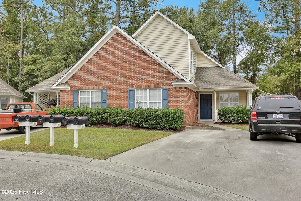 Photo of 305 Saint Rosea Drive, Wilmington, NC 28405 (MLS # 100511811)
