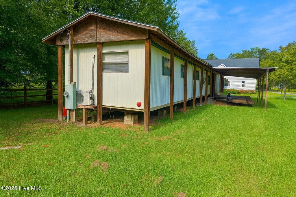 Photo of 216 S Stringfield Street, Atkinson, NC 28421 (MLS # 100538919)