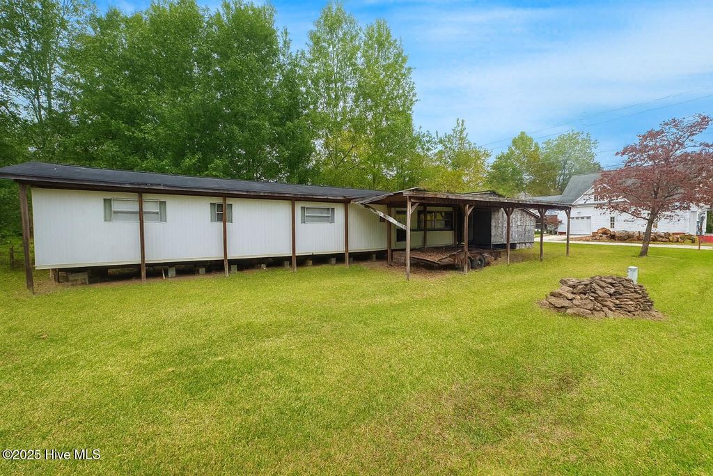 Photo of 216 S Stringfield Street, Atkinson, NC 28421 (MLS # 100538919)