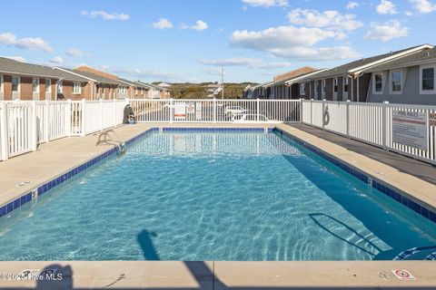 A home in Pine Knoll Shores