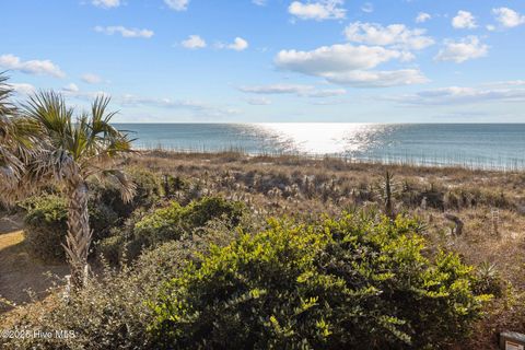 A home in Pine Knoll Shores