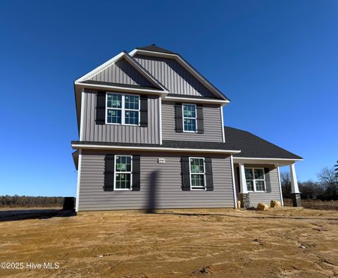 A home in Raeford