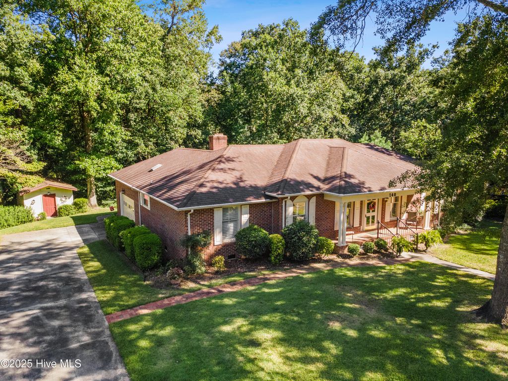 Photo of 140 Epworth Drive, Jacksonville, NC 28546 (MLS # 100530919)