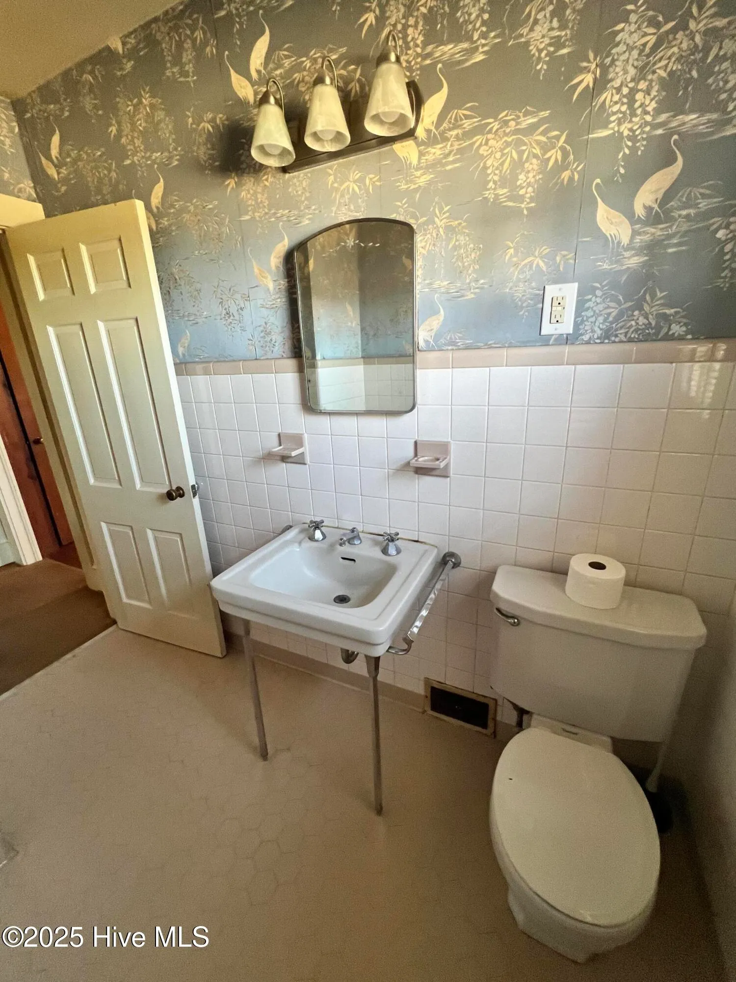 Calypso, North Carolina 28325, United States, 3 Bedrooms Bedrooms, ,1 BathroomBathrooms,Residential,Active,81302