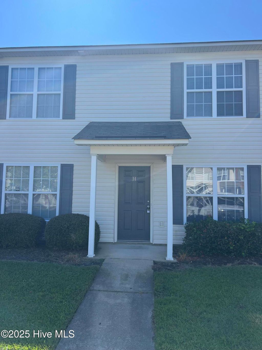 Photo of 4215 Dudleys Grant Drive #H, Winterville, NC 28590 (MLS # 100529508)