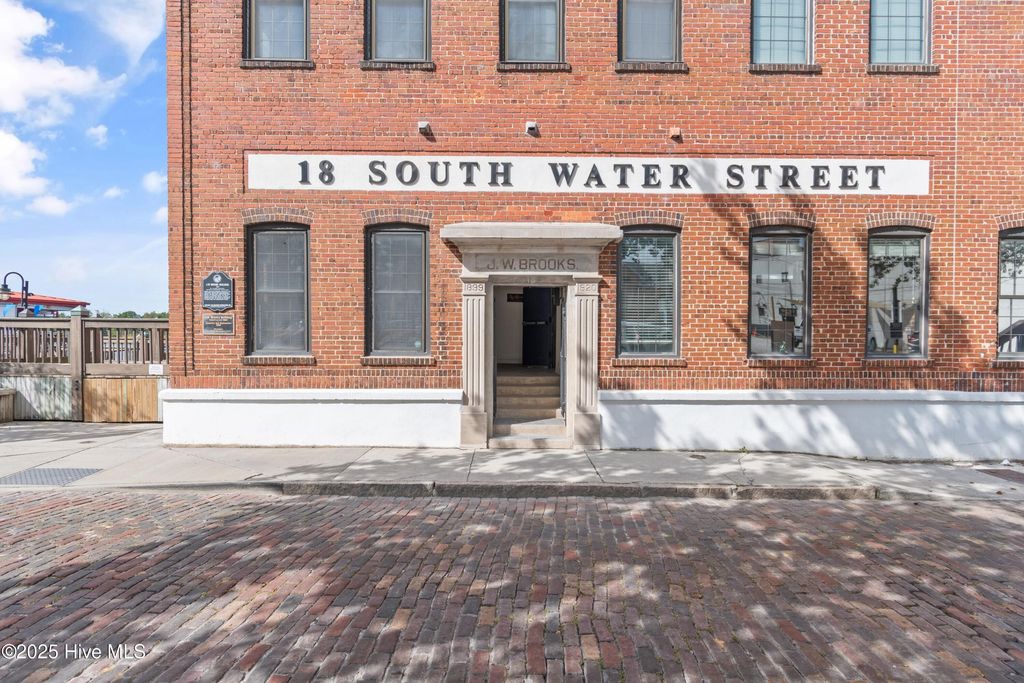 Photo of 18 S Water Street #Ste 1, Wilmington, NC 28401 (MLS # 100534631)