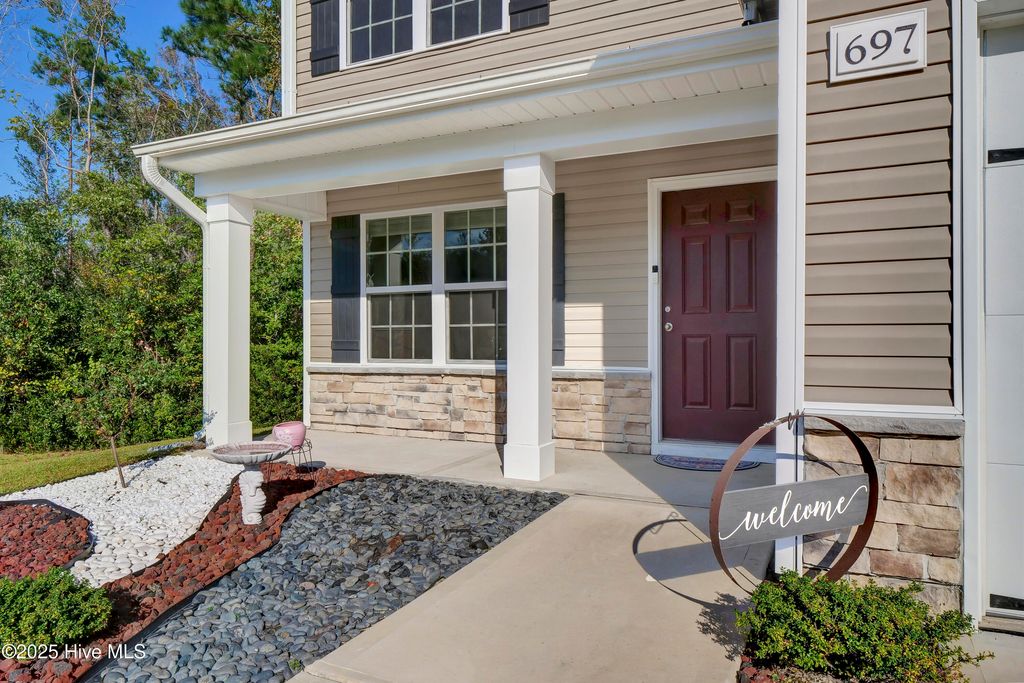 Photo of 697 Poppleton Drive, Hampstead, NC 28443 (MLS # 100533254)