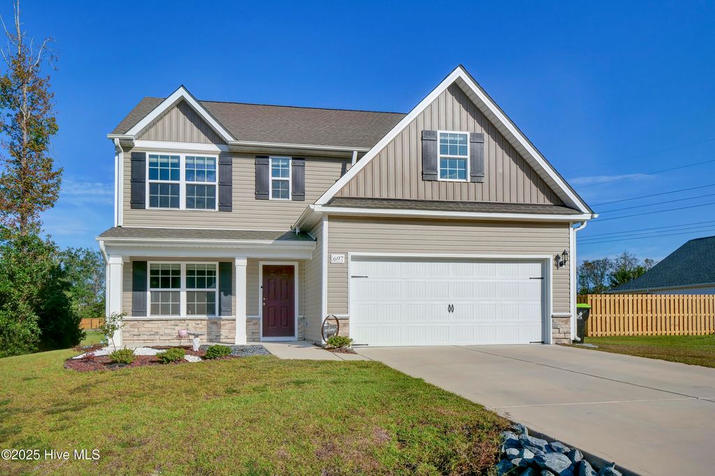 Photo of 697 Poppleton Drive, Hampstead, NC 28443 (MLS # 100533254)