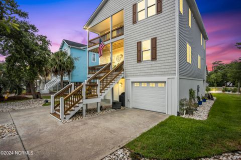 A home in Oak Island