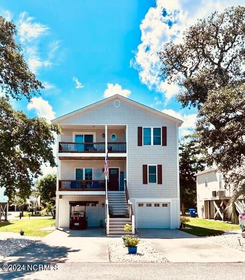 Single Family Residence in Oak Island NC 104 71st Street.jpg