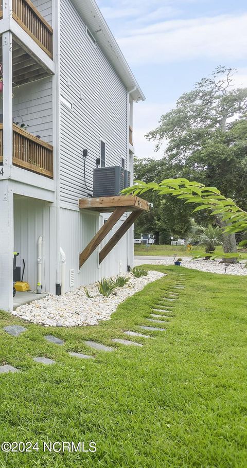 A home in Oak Island