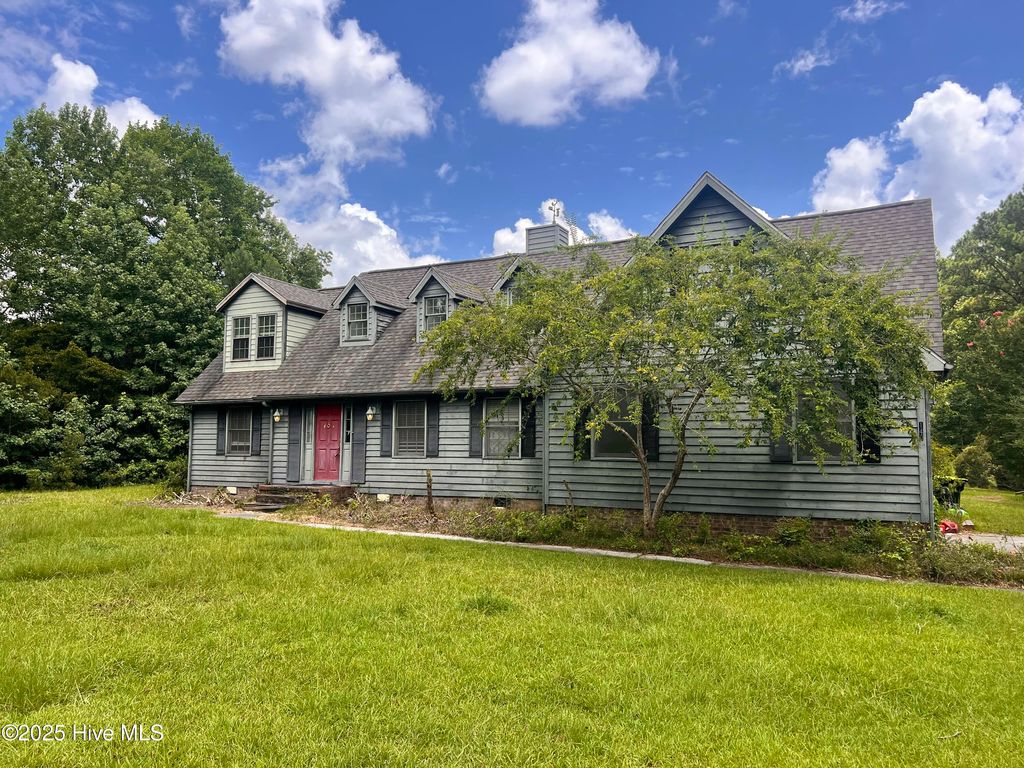 Photo of 140 Plantation Drive, Swansboro, NC 28584 (MLS # 100524586)