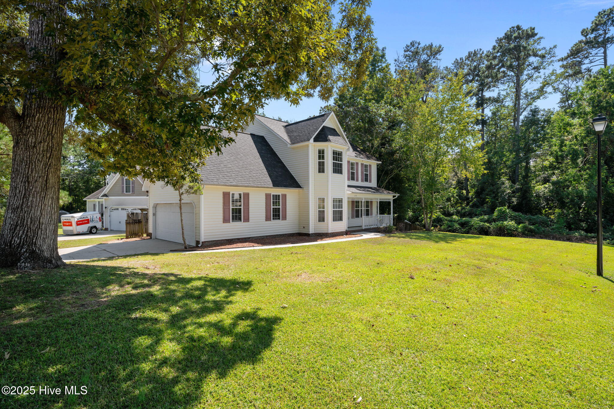 153 Stonebridge Trail