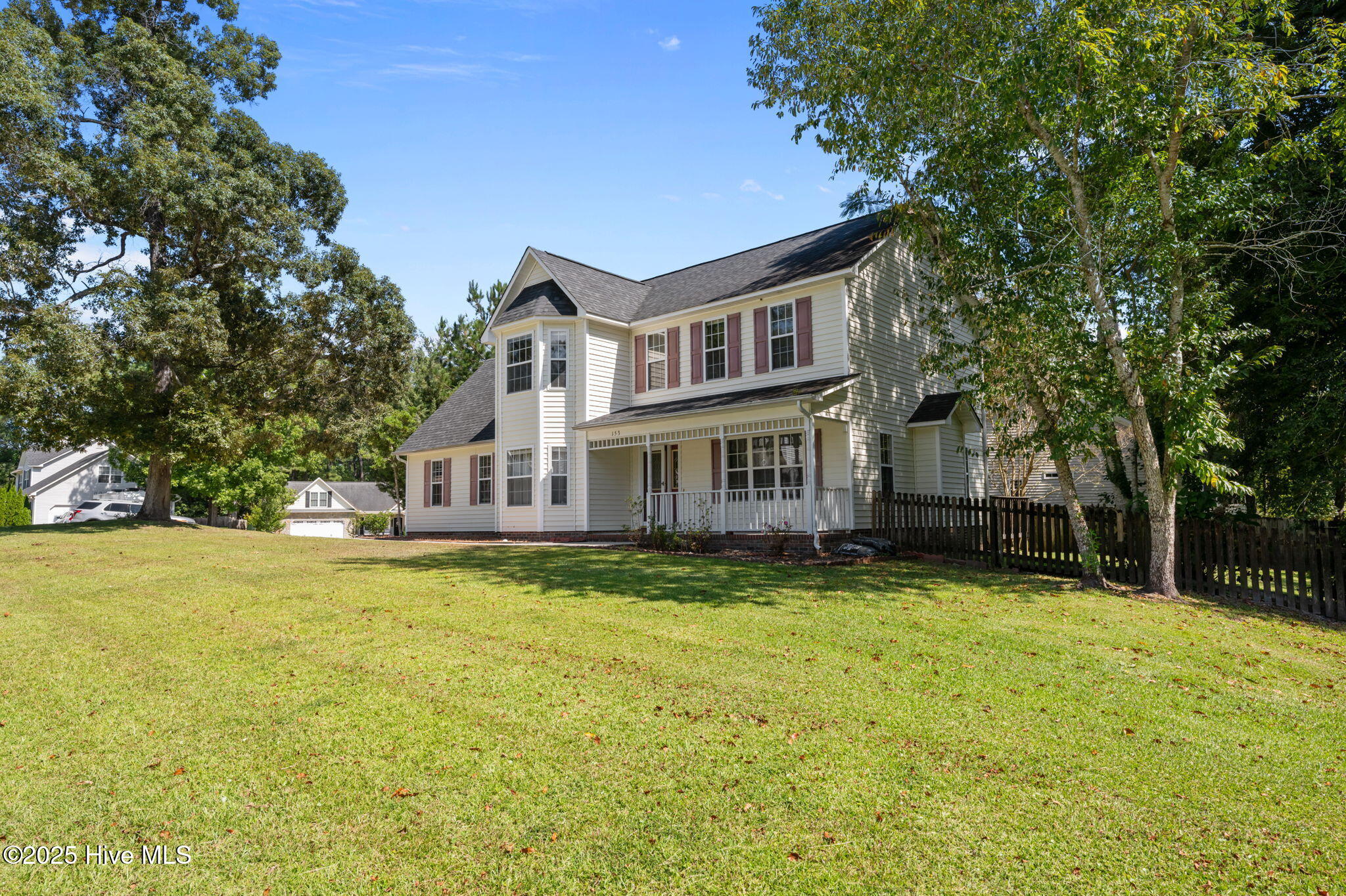 153 Stonebridge Trail