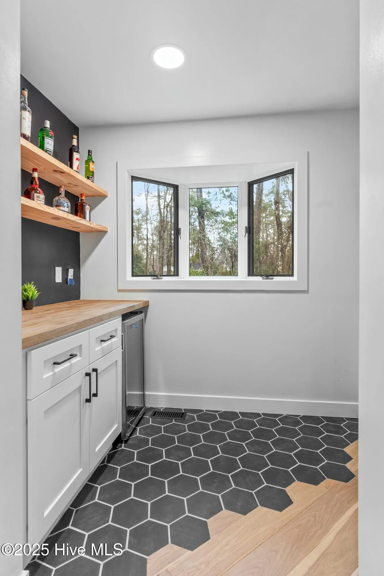 Hampstead, North Carolina 28443, United States, 3 Bedrooms Bedrooms, ,4 BathroomsBathrooms,Residential,Pending,6322