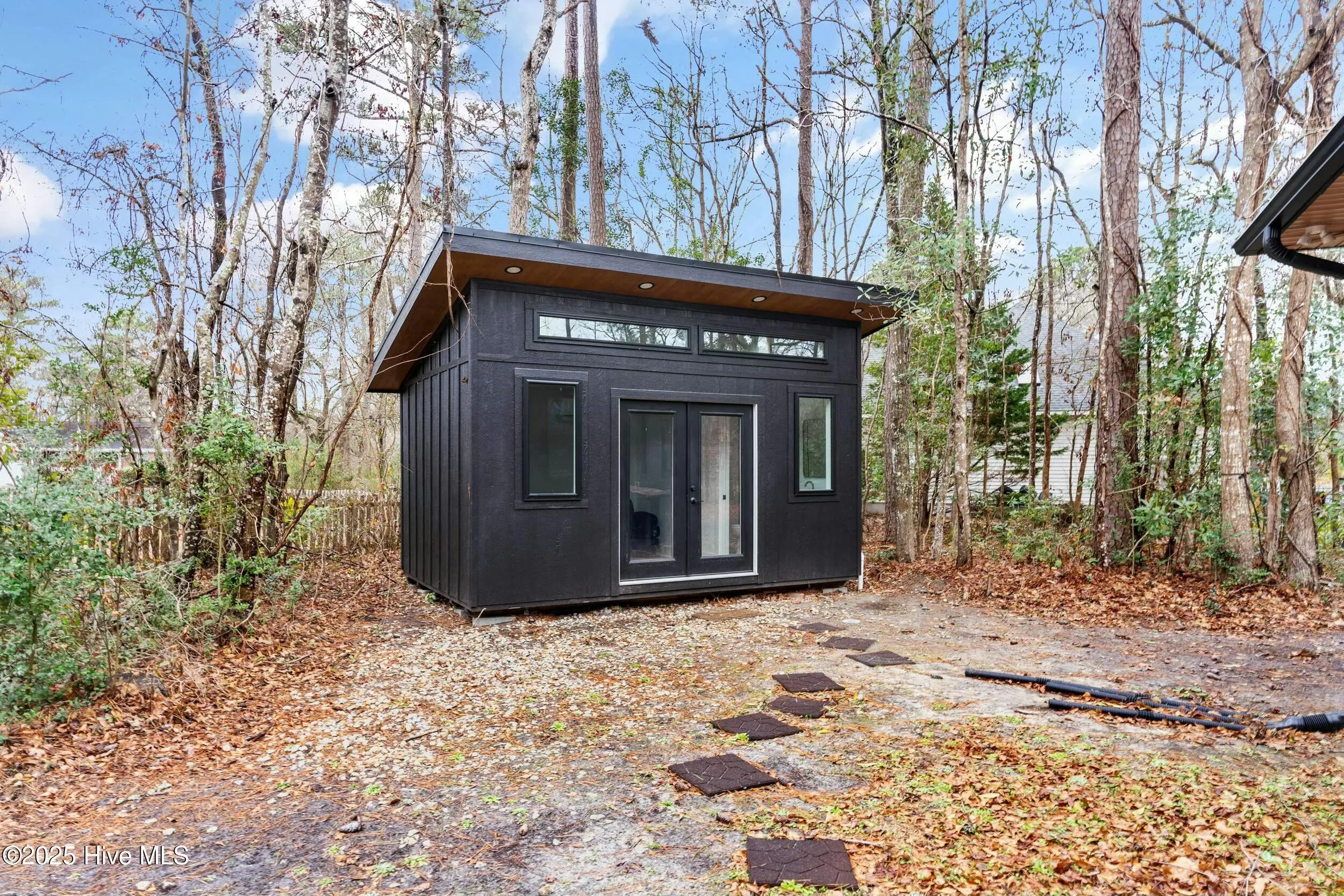 Hampstead, North Carolina 28443, United States, 3 Bedrooms Bedrooms, ,4 BathroomsBathrooms,Residential,Pending,6322