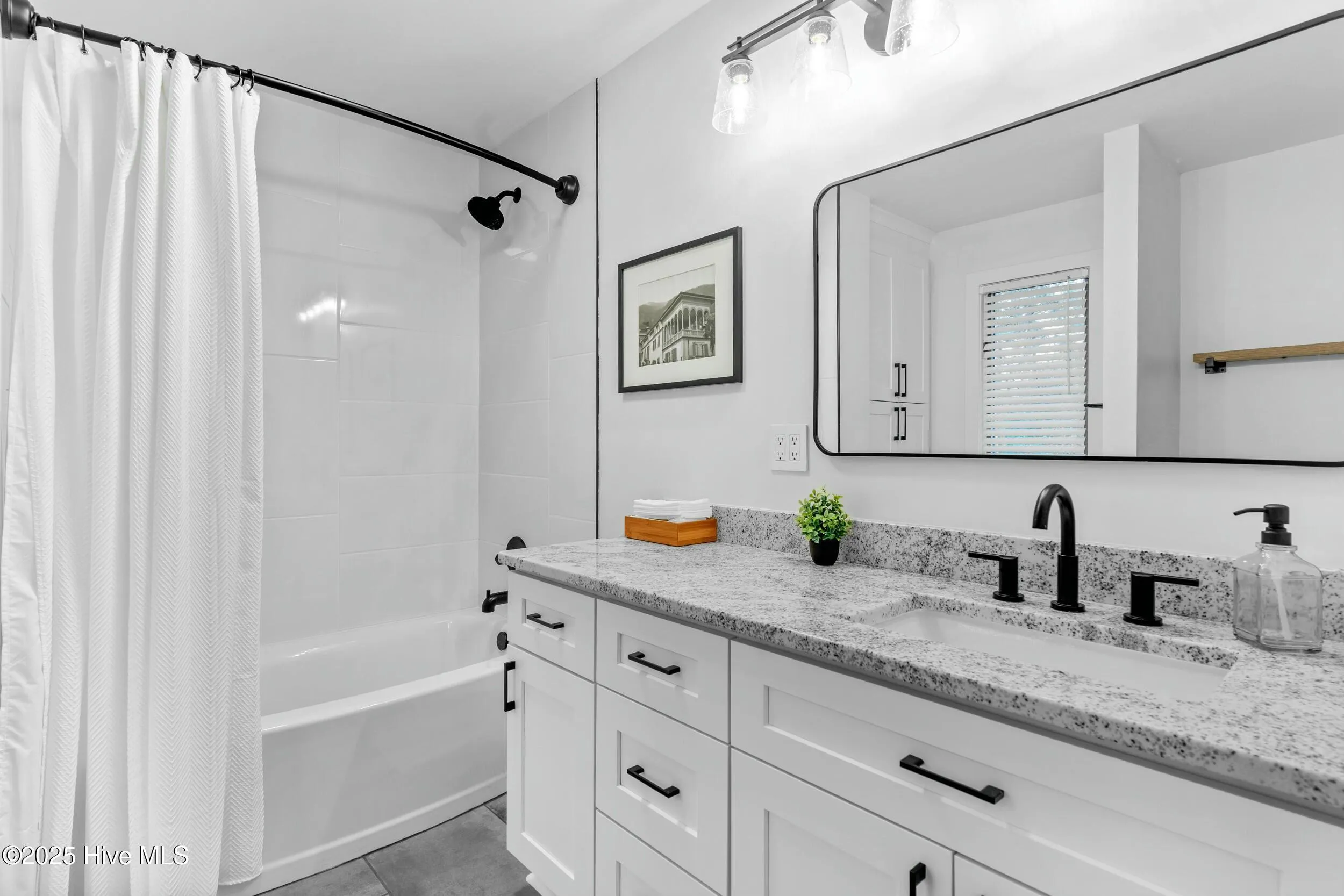 Hampstead, North Carolina 28443, United States, 3 Bedrooms Bedrooms, ,4 BathroomsBathrooms,Residential,Pending,6322