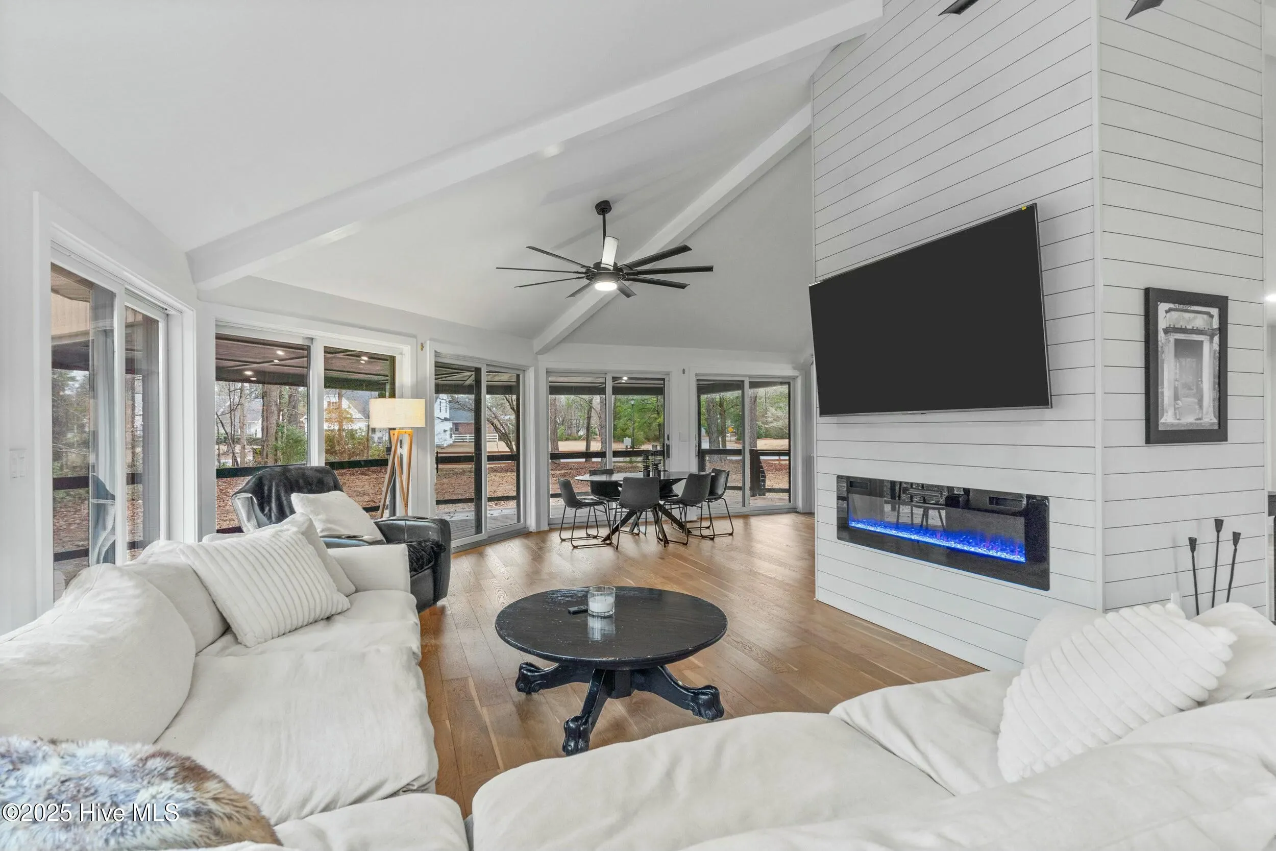 Hampstead, North Carolina 28443, United States, 3 Bedrooms Bedrooms, ,4 BathroomsBathrooms,Residential,Pending,6322