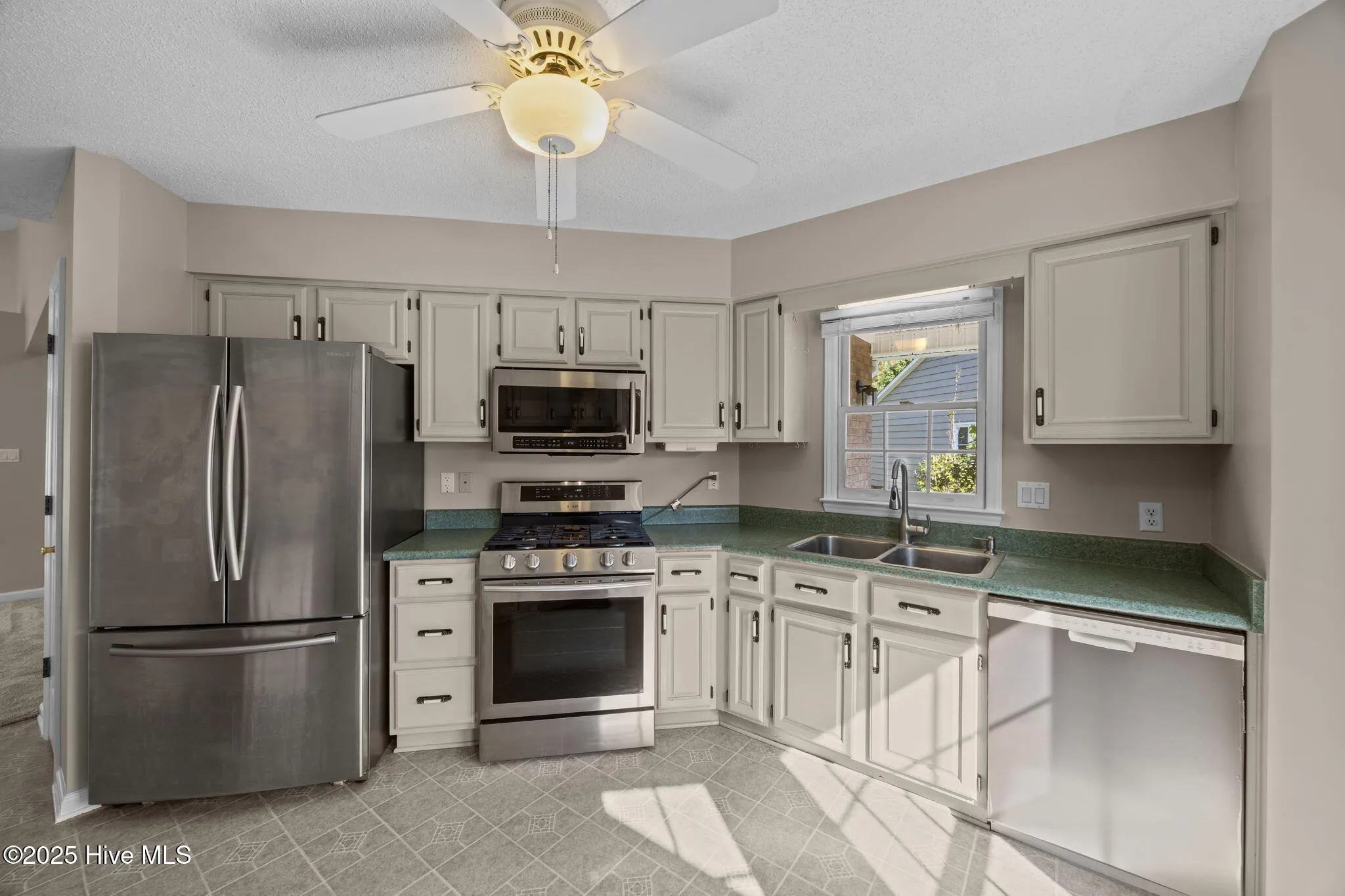 New Bern, North Carolina 28562, United States, 3 Bedrooms Bedrooms, ,2 BathroomsBathrooms,Residential,Active,224949