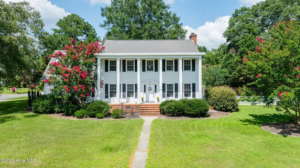 Photo of 200 Maplewood Drive, Goldsboro, NC 27534 (MLS # 100521159)