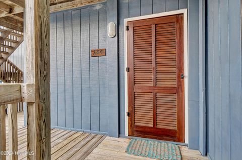 A home in North Topsail Beach