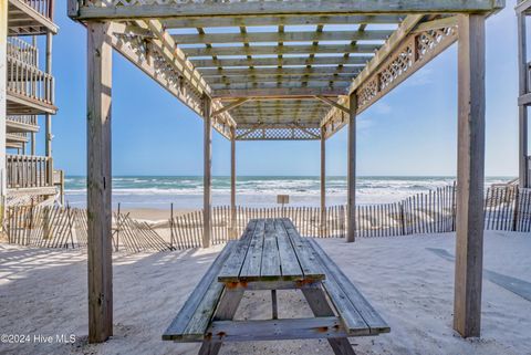 A home in North Topsail Beach