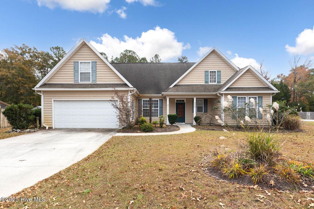 Photo of 212 Doral Drive, Hampstead, NC 28443 (MLS # 100542878)