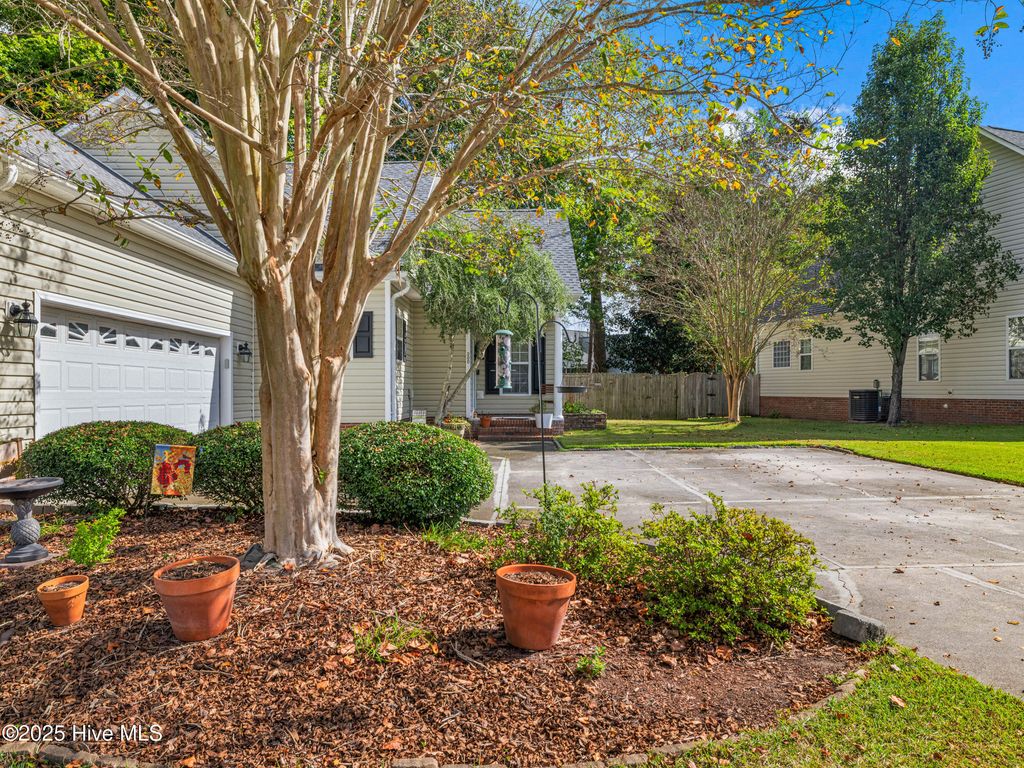 Photo of 200 Fairmont Lane, Jacksonville, NC 28540 (MLS # 100534873)