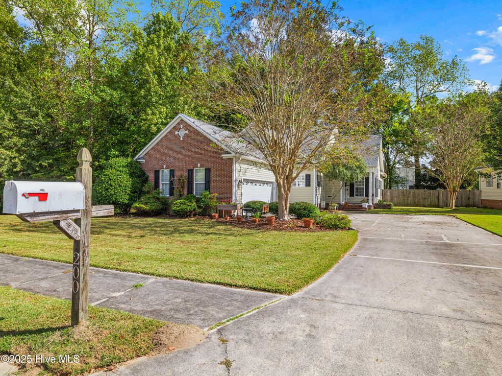 Photo of 200 Fairmont Lane, Jacksonville, NC 28540 (MLS # 100534873)