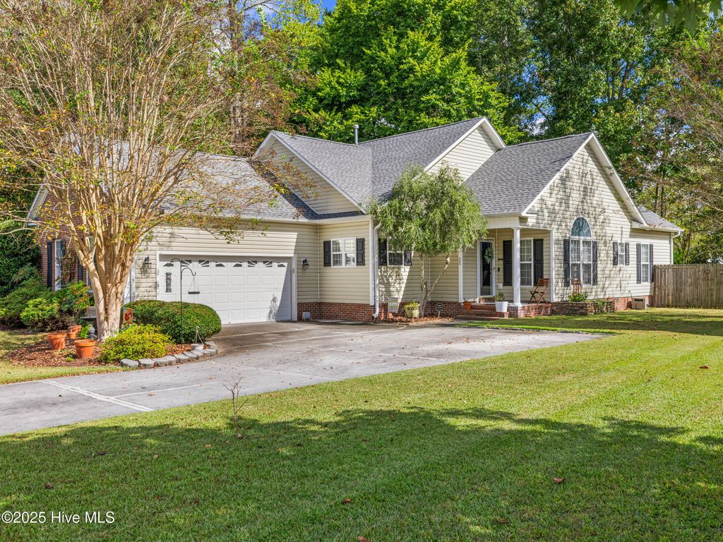 Photo of 200 Fairmont Lane, Jacksonville, NC 28540 (MLS # 100534873)