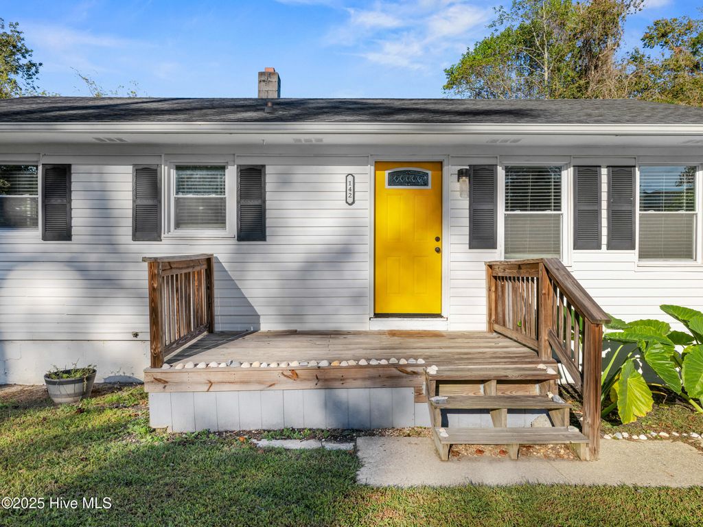 Photo of 142 Jupiter Trail, Jacksonville, NC 28546 (MLS # 100537584)