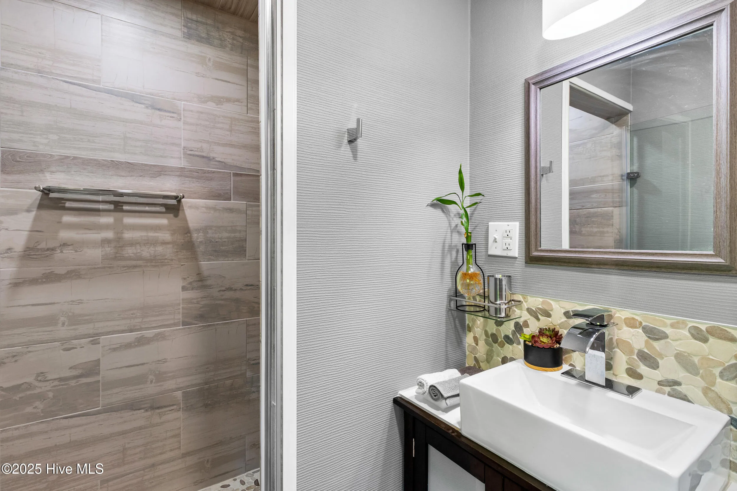 Castle Hayne, North Carolina 28429, United States, 3 Bedrooms Bedrooms, ,2 BathroomsBathrooms,Residential,Pending,120348